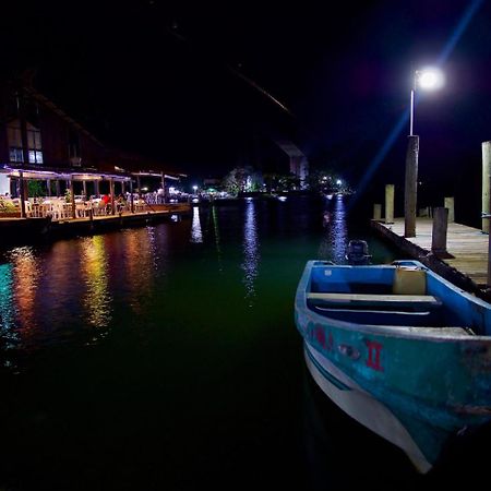 Hotel Y Restaurante Backpackers Rio Dulce Town Exteriér fotografie