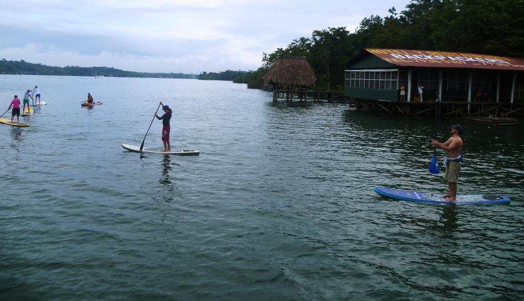 Hotel Y Restaurante Backpackers Rio Dulce Town Exteriér fotografie