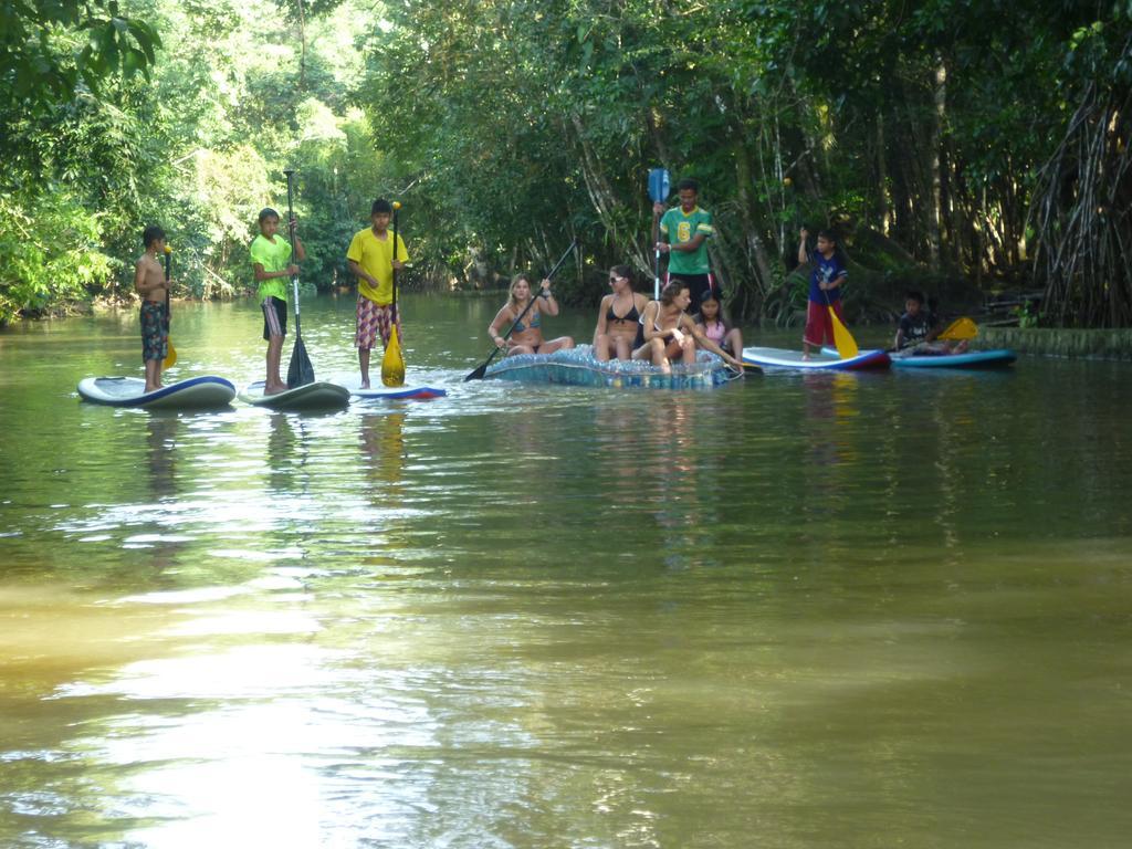 Hotel Y Restaurante Backpackers Rio Dulce Town Exteriér fotografie
